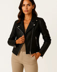 Lightweight Women's Vest with Zipper and Pockets – Casual Layering Piece for Spring and Fall 2