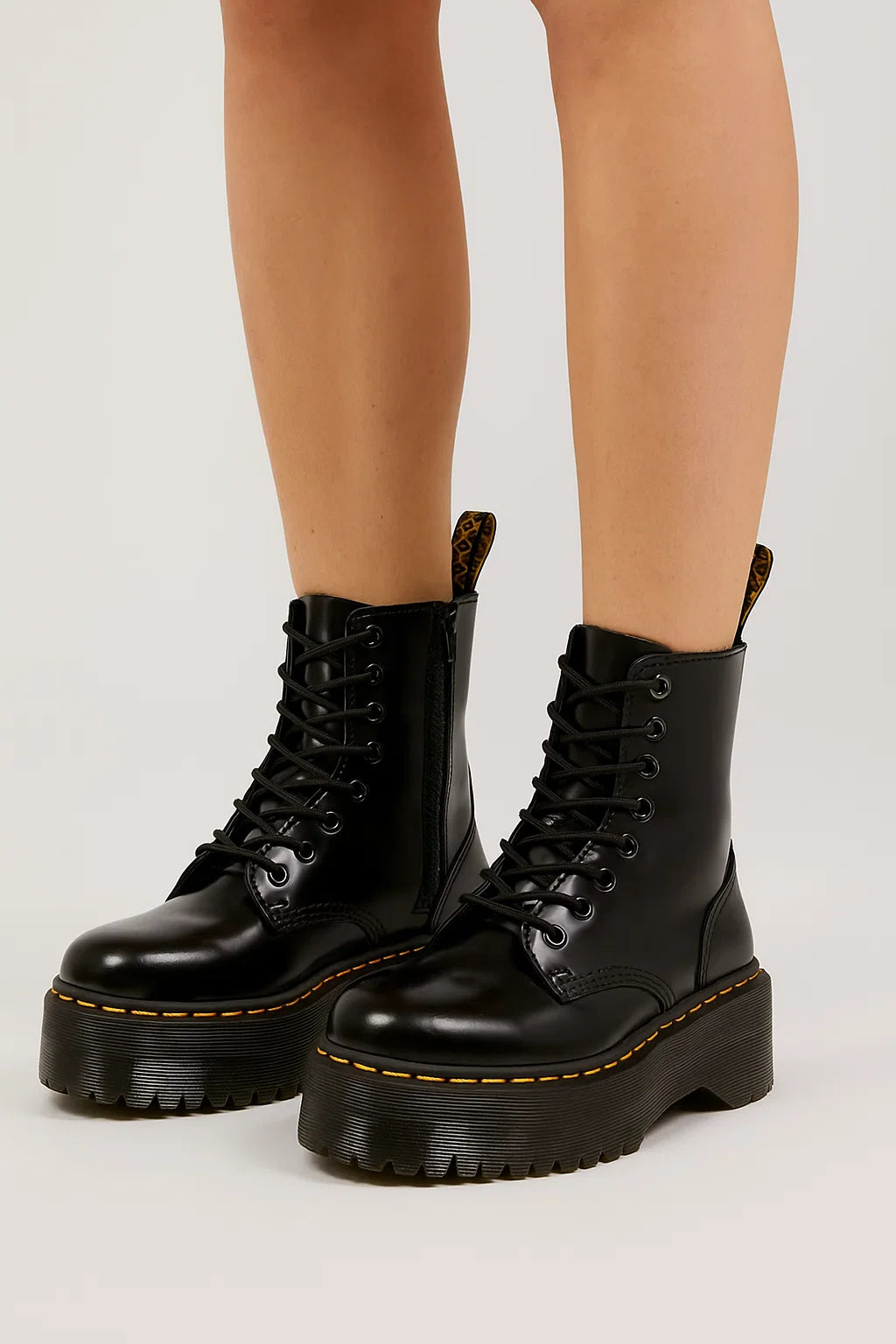 Womens Black Chunky Combat Boots – High Platform Leather Look with Lace-up & Side Zip Closure 1