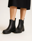 Womens Waterproof Rubber Boots Modern Design Anti-Slip Sole Outdoor Rainboots 1