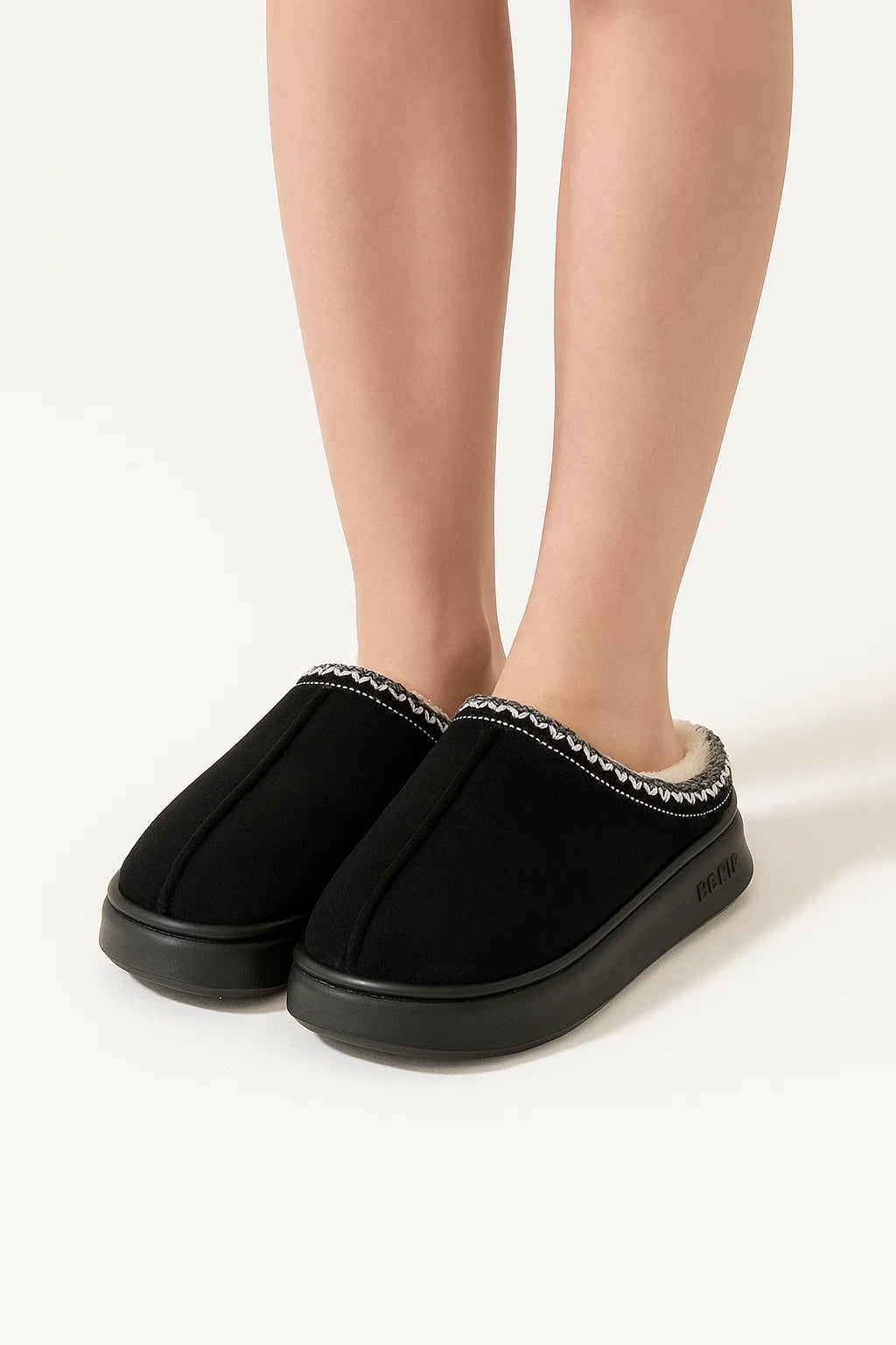 Women&#39;s Slippers Plush Casual Winter Flats Cozy Platform Design